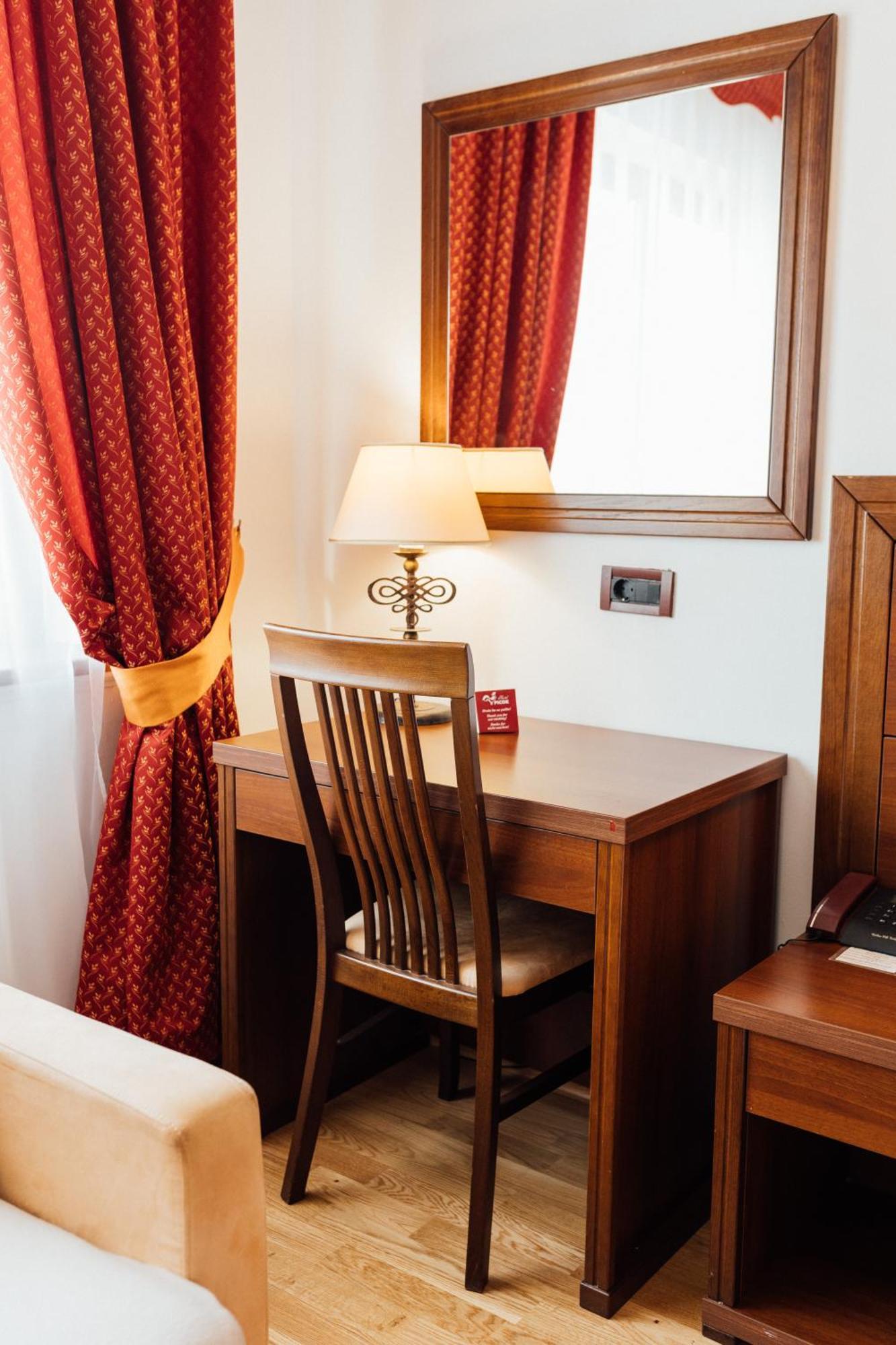 Ðurđevac Hotel Picok מראה חיצוני תמונה