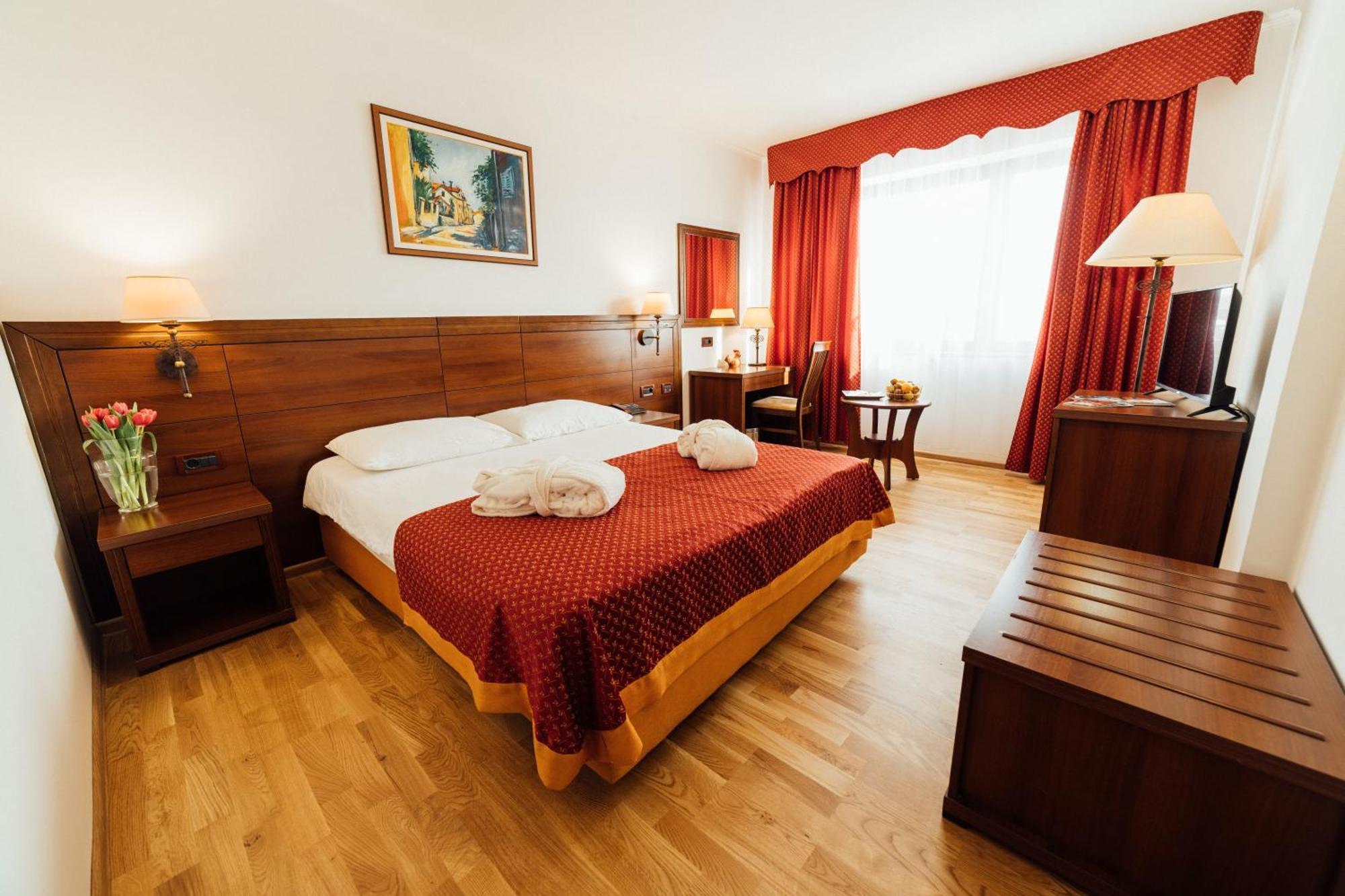 Ðurđevac Hotel Picok מראה חיצוני תמונה
