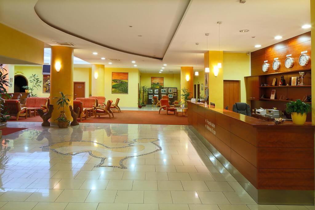 Ðurđevac Hotel Picok מראה חיצוני תמונה