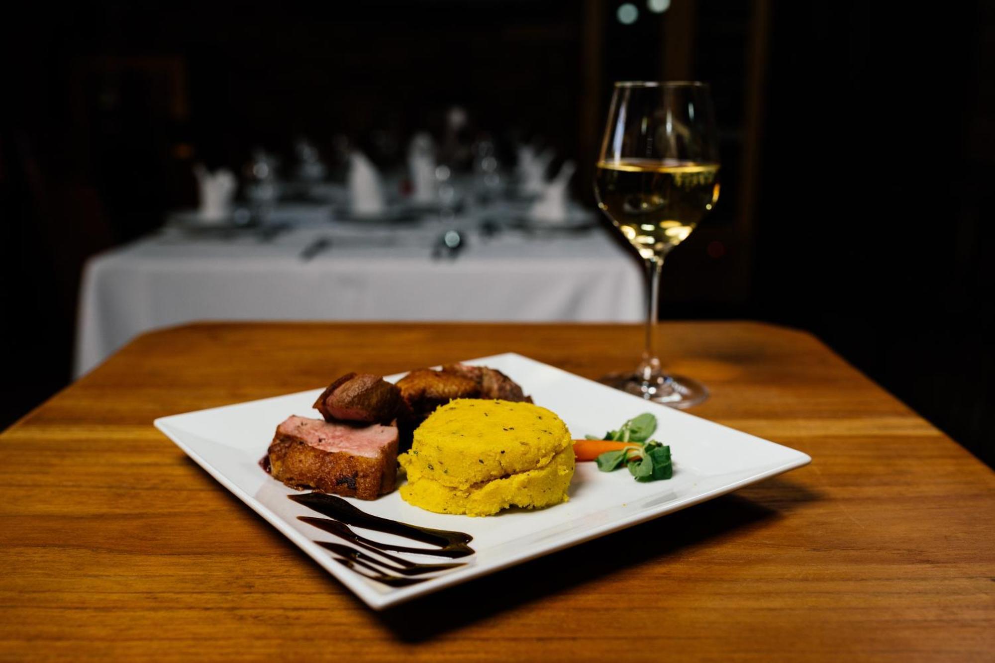 Ðurđevac Hotel Picok מראה חיצוני תמונה