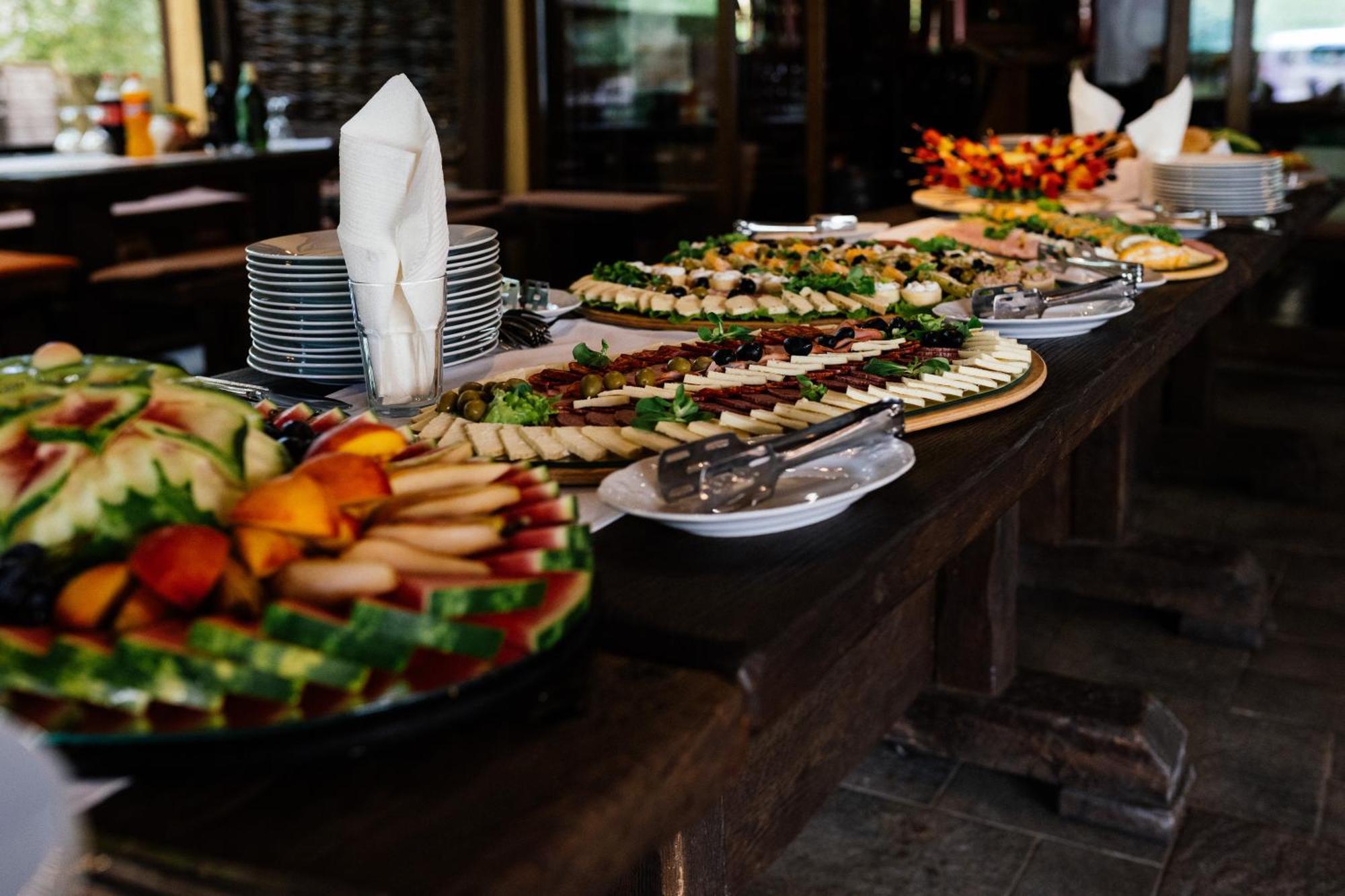 Ðurđevac Hotel Picok מראה חיצוני תמונה