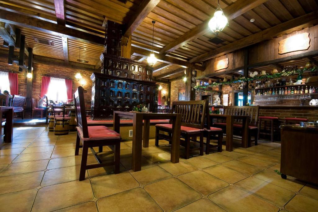 Ðurđevac Hotel Picok מראה חיצוני תמונה