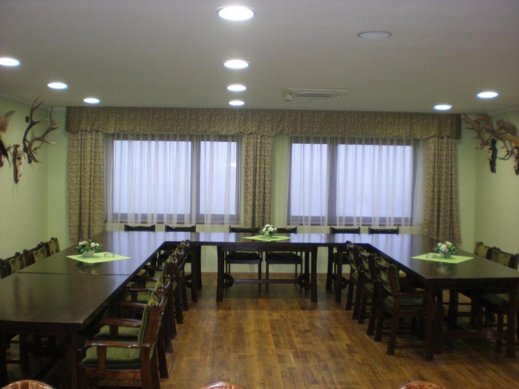 Ðurđevac Hotel Picok מראה חיצוני תמונה