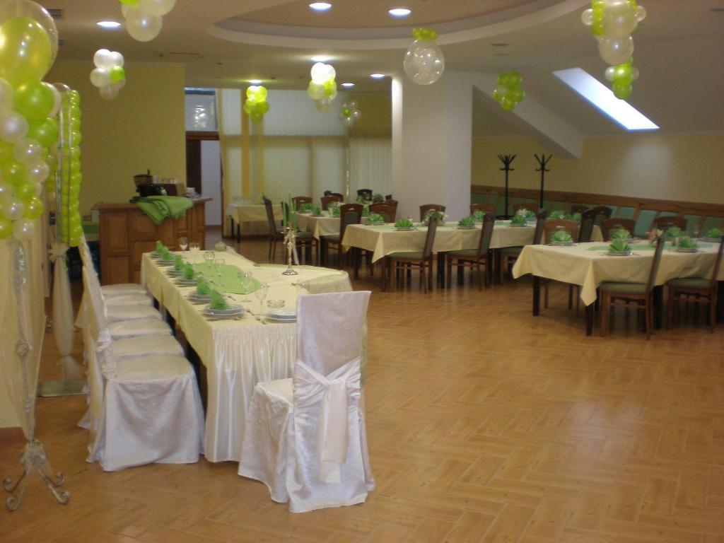 Ðurđevac Hotel Picok מראה חיצוני תמונה